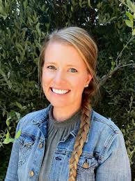 Kimberly Rooney's Instagram, Twitter & Facebook