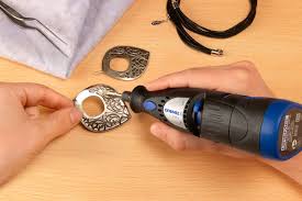 Dremel 7700 With Brass Brush 537 Pendentif