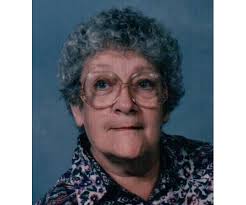 Gloria Martinelli's Instagram, Twitter & Facebook