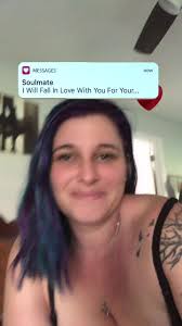 Carrie Passmore's Instagram, Twitter & Facebook