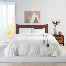 Not only does it have a variety of heat settings, its queen and king models let you choose different temperatures for both sides of the bed. King Microlight Berber Electric Blanket Ivory Beautyrest Brickseek