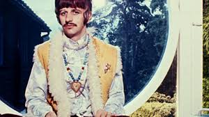 Viele besucher und besucherinnen lassen sich gerne in eine zeit zurückversetzen, die sie mitunter selbst miterlebt haben. Ringo Starr Der Schlagzeuger Der Beatles Wird 80 Stern De