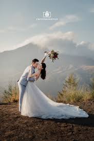 Select from premium prewedding images of the highest quality. Wedding Photoshoot In Bali Rated 4 9 Stars Trusted By 2300 Couples Onethreeonefour Wedding Photography Packages Pre Wedding Photoshoot Pre Wedding