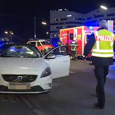Die darsteller des films sind herausragend. Hamburg Parchen Trifft An Ampel Fatale Entscheidung Todliches Ungluck Niedersachsen