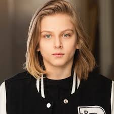 Max Keys's Instagram, Twitter & Facebook