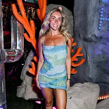 Wives fuming over OnlyFans star Bonnie Blues Cornwall deal - Cornwall  Live