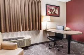 Located near several highways, the seattle airport red roof inn provides easy access to the space needle, safeco field, boeing field, the museum of flight, many major shopping centers and the historic restaurants on the waterfront. Red Roof Inn Seattle Airport Seatac In Wa