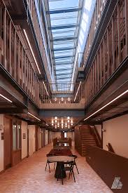Lamilux Designed Supplied And Installed The 5 Inclined Glass Roof Pr60 Over The Atrium Of The Cremer Business Centre In London A Total Glasdach Dach Atrium