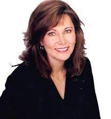 Maureen Currie's Instagram, Twitter & Facebook