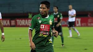 Evan dimas darmono (born 13 march 1995) is an indonesian professional footballer who plays for liga 1 club bhayangkara and the indonesia national team. Official Selangor Fa Sign Evan Dimas And Ilham Udin Football Tribe Asia