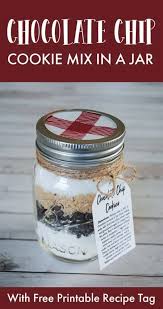 These simple mason jar gifts are just the solution! Chocolate Chip Cookie Mix In A Jar With Free Printable Recipe Tag