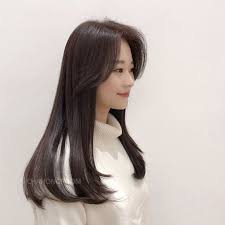 Short hair can be cute, modern, edgy, and can give you a really defined look. Nuages Coupes Haircuts Straight Hair Asian Long Hair Korean Long Hair