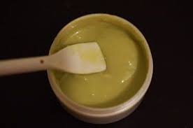 Tete En L Hair Et Hair Du Temps Pommade Fortifiante Et Nourrissante Cheveux Et Corps A L Huile De Coco Beurre De Karite The Beurre De Karite Karite The Vert
