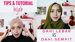 Wajah bulat memang sering disebut tak cocok menggunakan potongan rambut pendek. Tips Tutorial Hijab Untuk Dahi Lebar Dan Sempit Youtube