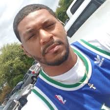 Quinton Bradley (@Qbeasy43)