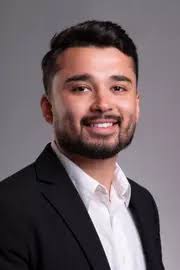 Alex Becerril's Instagram, Twitter & Facebook