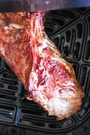 Place the corned beef on the foil, in a baking dish, fat side up. Easy Air Fryer Corned Beef Berry Maple