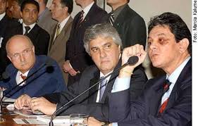 Pf faz operação para prender roberto jefferson. Olho Roxo E Dolar Da Cueca Relembre 15 Fatos Do Mensalao