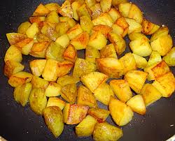 Découvrez la recette de cocotte de pommes de terre primeur de noirmoutier au gros sel gris à faire en 15 minutes. Pommes Fondantes De Noirmoutier