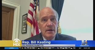 Keating says DeSantis "cravenly seeking the limelight" by sending migrants  to Martha's Vineyard