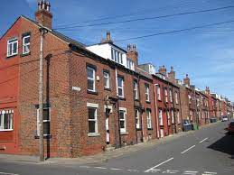 The city of liverpool in merseyside, england includes a diverse variety of historical housing architectures, some dating back several hundred years, from small working class terrace houses to larger mansions, mostly from the victorian era. Back To Back House Wikipedia