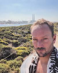 I've taken some UFC post knockout knees to the face in pretty much every  facet of life this year other than one- SURFING. I drove 5 hours over night  to be re