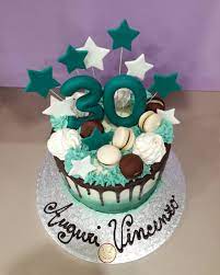 La torta è l'elemento che riempie una festa di gioia e di bontà. Drip Cake Per I 30 Anni Di Pasticceria Cake Angels Facebook