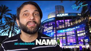 We tasked Ben Harper with gifting a GS Mini at NAMM. Little did we know  that “stranger” met his wife at Ben's concert in São Paulo 🙌✨