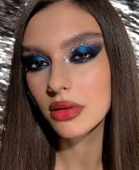 Apr 08, 2021 · when it comes to finding the perfect eyeshadow for your eye color, you want to find the one that truly makes your eyes pop. The Best Glitter Cut Crease Eyeshadow Looks To Make Your Eyes Pop