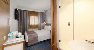 The hotel is just a few minutes away from the makati central business district and bonifacio global city, popular commercial centers, and famous landmarks such as the cultural center of the philippines: Holiday Inn Express Pune Hinjewadi An Ihg Hotel Pune Aktualisierte Preise Fur 2021
