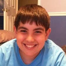 aaron gravett (@little_grimmy)