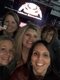 Melissa Voss (@vossme)