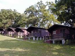 La casa tiene tres alturas. Bungalows Deva Gijon In Gijon Cottages In Asturias