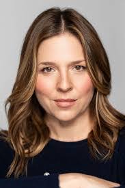 Dina Phillips's Instagram, Twitter & Facebook