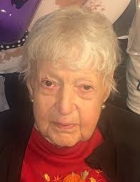 Mabel Schaefer's Instagram, Twitter & Facebook