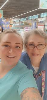 Divorce and snacks with Aldi wine