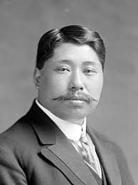 Dr. Ernest Ming-tak Leung 梁明德