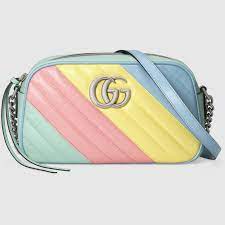 shop the gg marmont small shoulder bag in yellow at gucci com enjoy free shipping and complimentary gift wrap umhangetasche damen taschen kleine umhangetasche