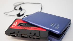 Enjoy music, videos, games and apps with walkman® mp3 and mp4 players. 40 Jahre Walkman Als Die Musik Laufen Lernte Wirtschaft Sz De