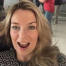 Holly Lara Wakefield (@Holly_Wakefield)