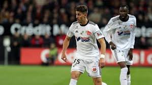 O episódio viralizou nas redes sociais. Danilo Avelar 60 Dos Jogos Do Amiens Titular Absoluto E Apenas Um Gol No Futebol Frances