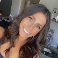 Kayla Klingler's Instagram, Twitter & Facebook