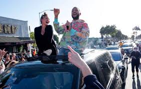 She is an actress and producer. Warum Chrissy Teigen Plotzlich Uberall Ist Sz Magazin
