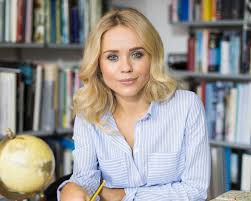 Na połączonych obradach trzech komisji dyskutowano nad rządowym projektem ustawy o. Ania Skura Jedna Z Globalnych Ambasadorek Triumpha Wywiad Z Autorka Bloga What Anna Wears