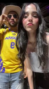 Reinita Embarazada: ¿Un Pacto con Dios? Descúbrelo en el Video Musical