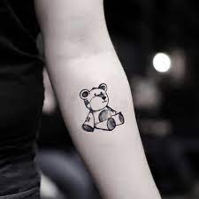 This lovely piece fits for those who are really obsessed with the teddy bears. Teddybar Temporare Tattoo Aufkleber Ohmytat