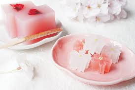 桜のようかんと琥珀糖 by izmi05 on flickr ようかん 琥珀糖 食用アート