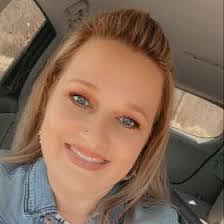 Kara Pope's Instagram, Twitter & Facebook