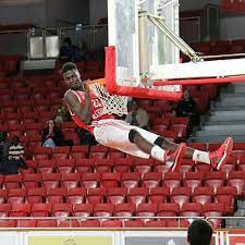 Last friday, utah state center neemias queta had 11 points and 13 rebounds to lead the mountain west leading aggies to their eighth straight victory. Neemias Queta O Portugues Que Brilha Nos Eua E Esta A Um Passo Da Nba