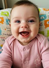 Married for 10years, and this is our first child.🥰 Maybe no one will say  it, but we want to share this joy anyway. 🥳🥰